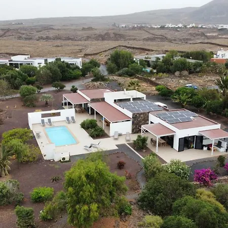 Heated & Shared Pool, Villa Alegre 30B, North Shore Villas Lajares Villa Lajares