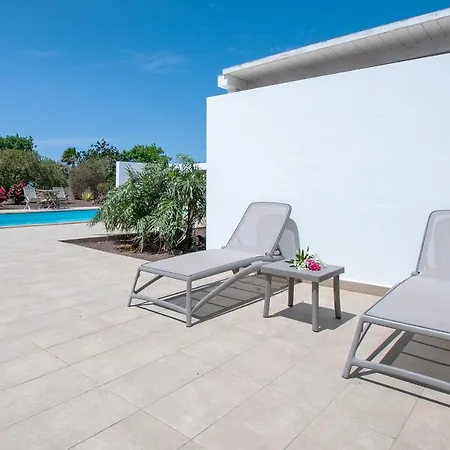 Heated & Shared Pool, Villa Alegre 30B, North Shore Villas Lajares Villa *