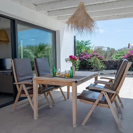 Heated & Shared Pool, Villa Alegre 30B, North Shore Villas Lajares *