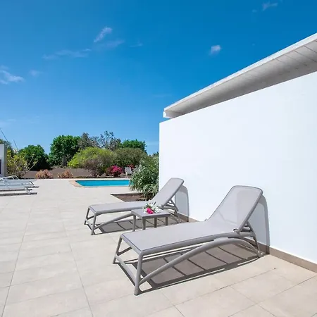 Heated & Shared Pool, Villa Alegre 30B, North Shore Villas Lajares Villa Lajares