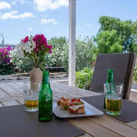 Villa Heated & Shared Pool, Villa Alegre 30B, North Shore Villas Lajares Lajares